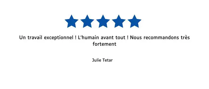 Avis de Julie, étoiles de couleur bleues, et l'avis